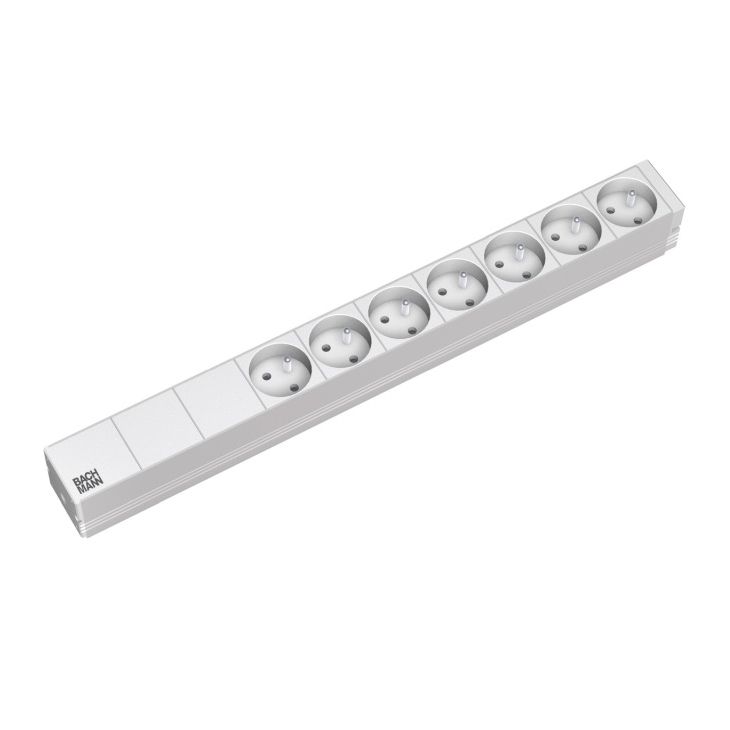 Kantoor elektrificatie en kabelmanagement - Bachmann - 19 1HE 7x UTE+ filter - 333.841